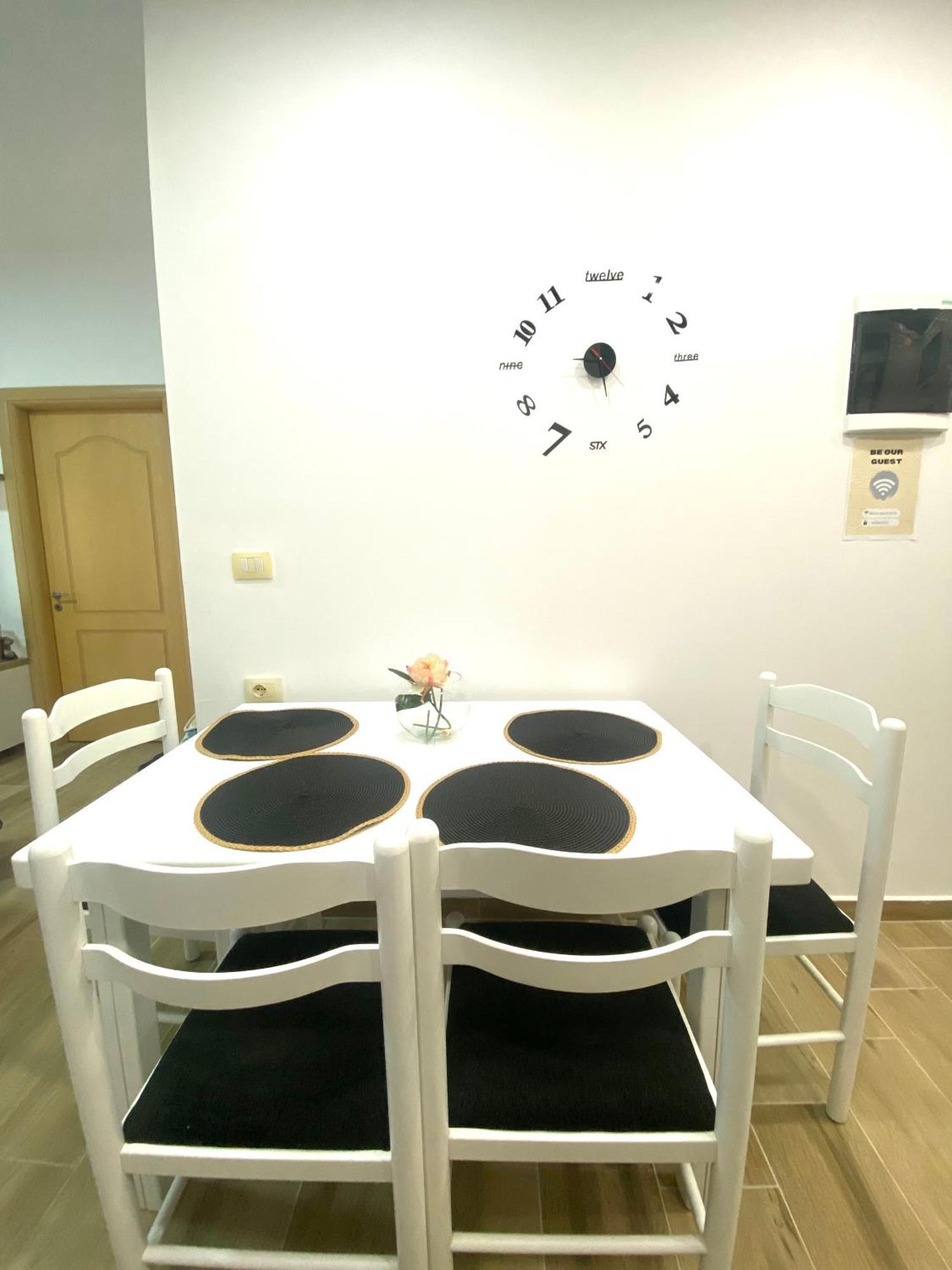 Bellas Apartment 2 Sarande Bagian luar foto