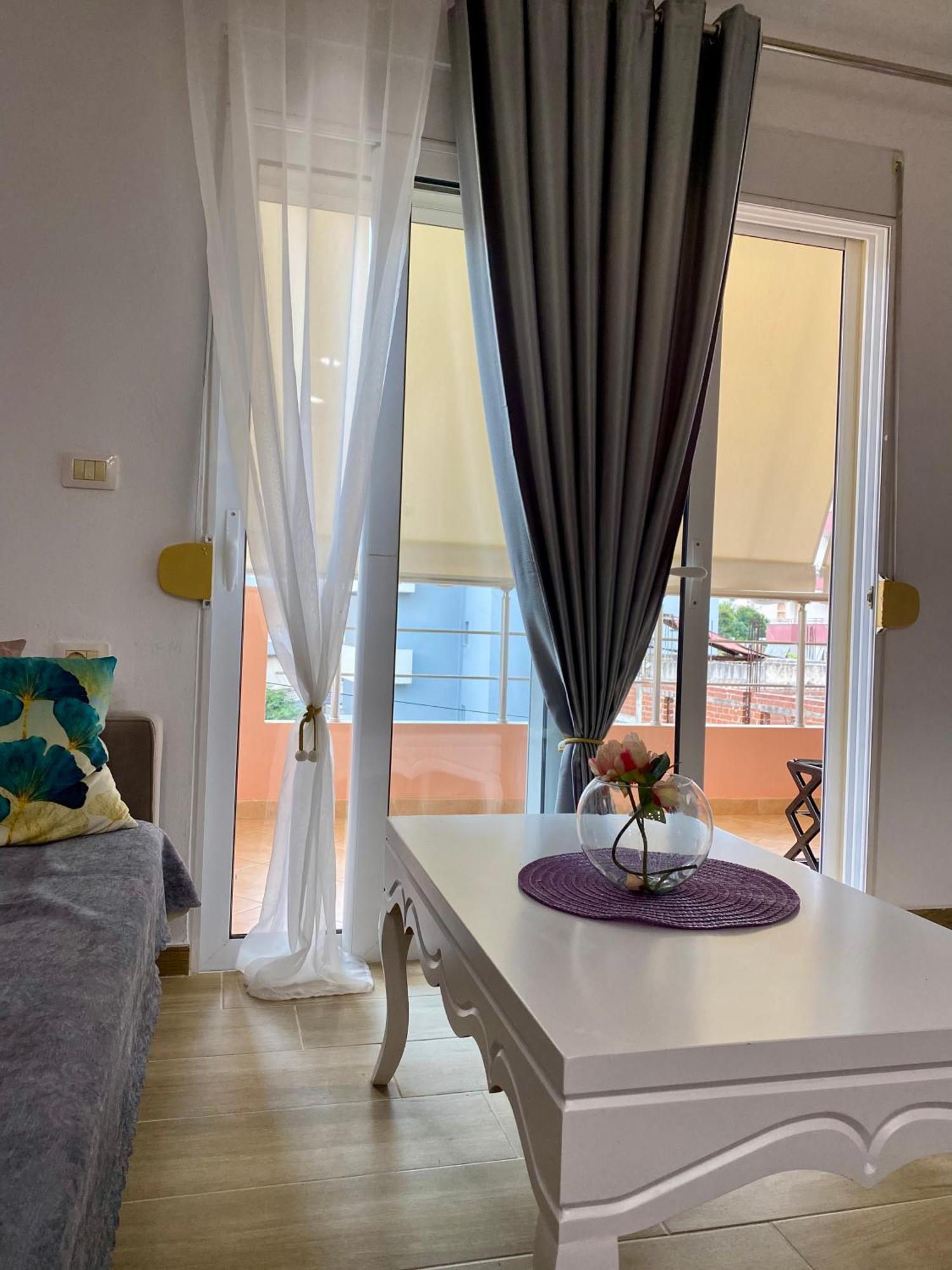 Bellas Apartment 2 Sarande Bagian luar foto