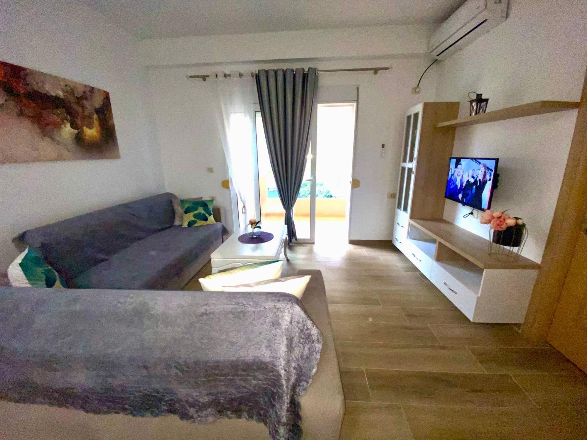 Bellas Apartment 2 Sarande Bagian luar foto